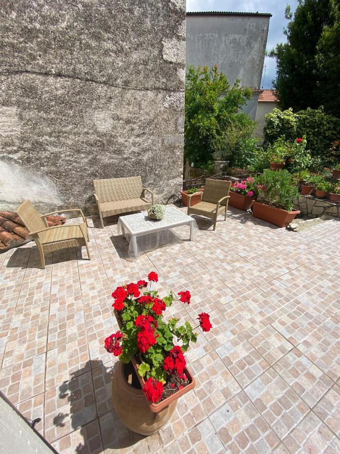 Bed And Breakfast Il Cavaliere Pozzilli Bagian luar foto